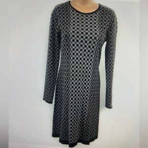 Cynthia Rowley Size Small Sweater Dress Black White Long Sleeved Knee Length